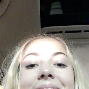 Meet your Posher, Ava